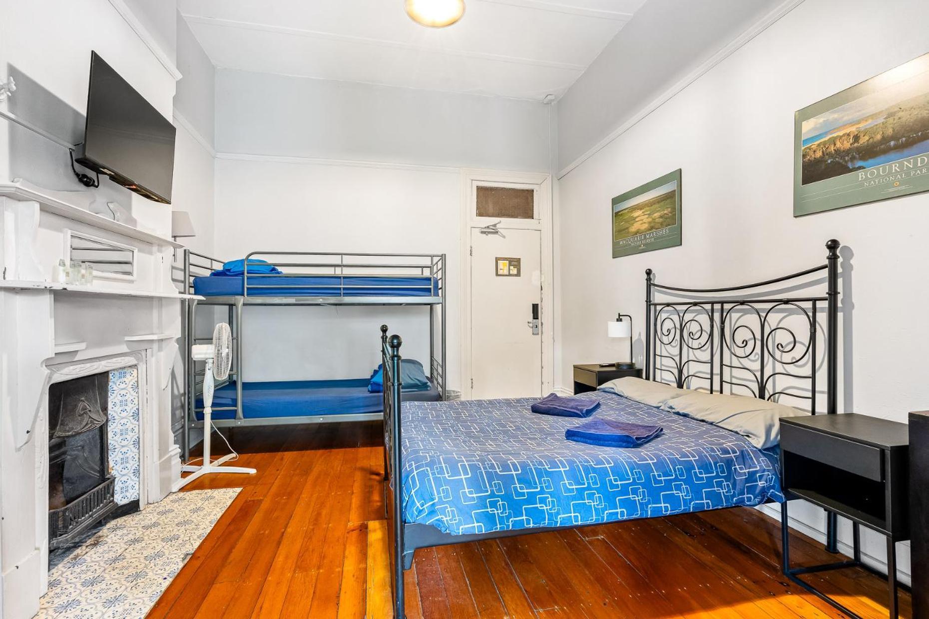 Quadruple Room with Shared Bathroom